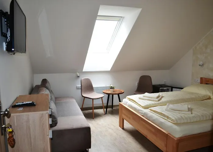Sedlecká Vína Penzion 3*